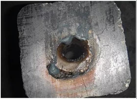 Konsènan pwoblèm nan sere asye nan bouch la gwosè